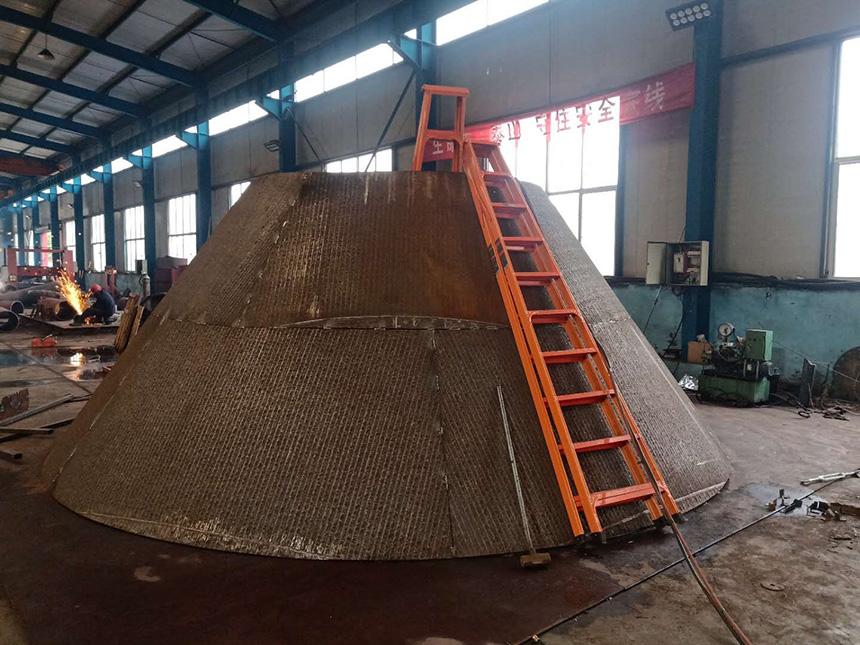 堆焊耐磨板制造圓錐破碎機(jī)配件(圖1) 堆焊耐磨板制造圓錐破碎機(jī)配件(圖1)